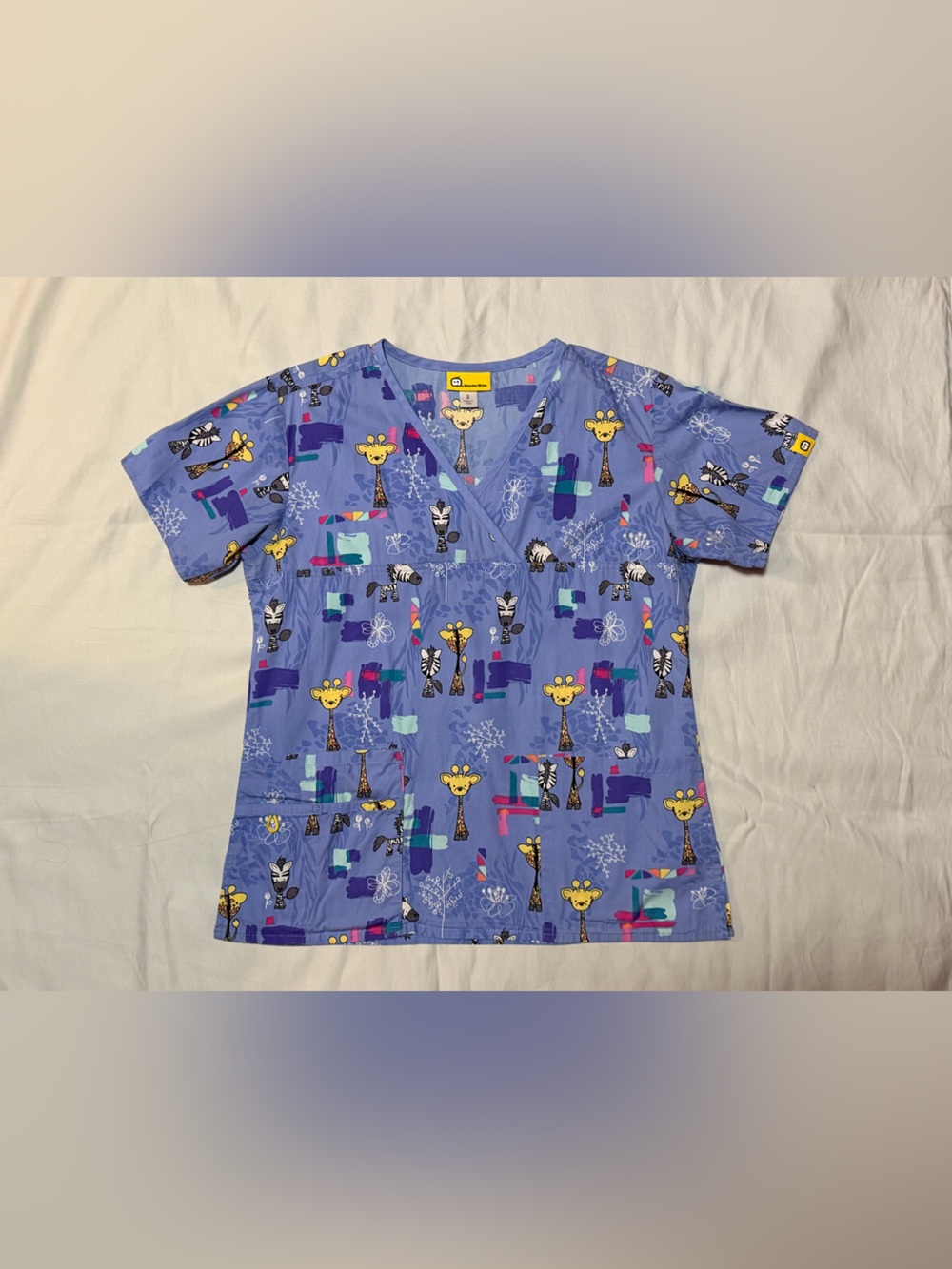 WonderWink 4 Pocket Zoo Giraffe Zebra‎ Print Medical Scrub Top Small 100% Cotton - Picture 2 of 9